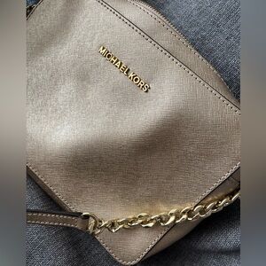 Champagne never looked so good!